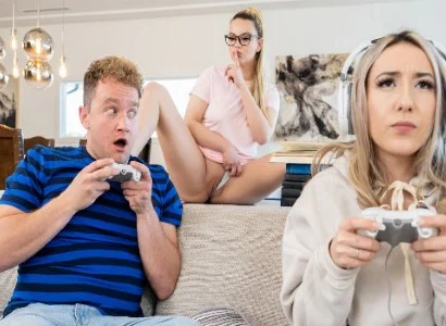 nàng bị bạn thân tranh giành người yêu vì quá mê game