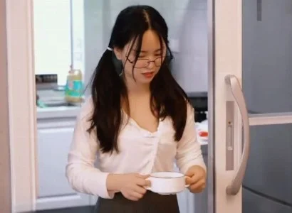 Người phụ nữ bị cha dượng bắt nạt