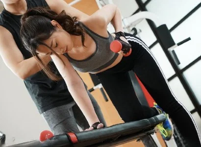 Anh PT số hưởng với người phụ nữ thiếu thốn tình dục chịch nhau đã đời